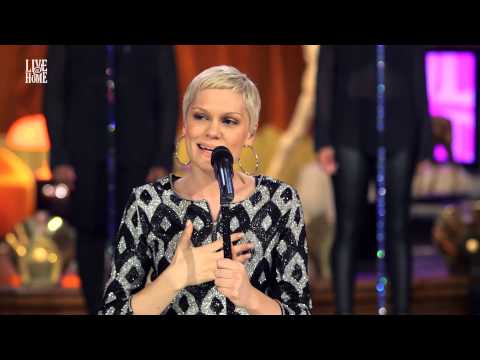 Jessie J - Live@Home - @DisneyLand Paris Bonus