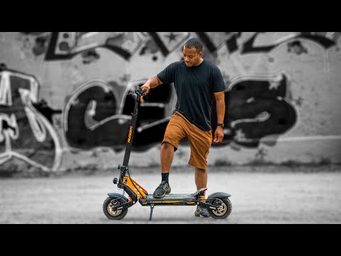 A 32 MPH Electric Scooter Under $1000! // Ausom Leopard Review