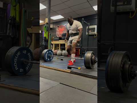 Rounds with 540lbs | 244.9kg #powerliftingmotivation #nj #deadlifttillimdead #powerlifting #deadlift