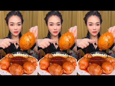 Large intestine wrapped in pig brain，Asmr Mukbang Eating Show