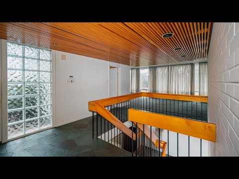 Exploring the Most INCREDIBLE ABANDONED 1950's Mid-Century Modern Dream Home!