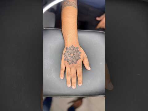 Mandala😍#tattoo #mandala #mandalatattoo #mandalatattoos #handtattoodesigns #handtattoo #zinktattoo