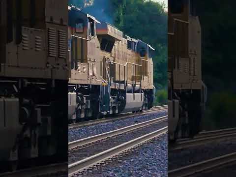 FRESHLY PAINTED UP C44ACM LEADS A MEGA STACK TRAIN THRU QZ! #unionpacific #railway #train #trains