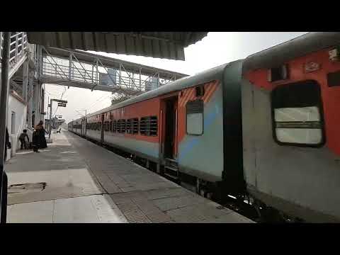 22710 130 kmp/h action AMB ANDAURA - NANDED WEEKLY S/F EXPRESS | अम्ब अन्दौरा - नांदेड एक्स्प्रेस