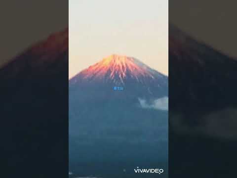 新幹線の車窓からの富士山🗻