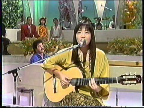 小野リサ@日曜はピアノ気分 Lisa Ono - Camaleão