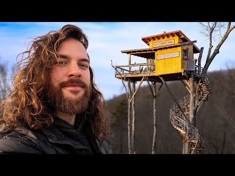 Winter Camping in Cozy Treehouse