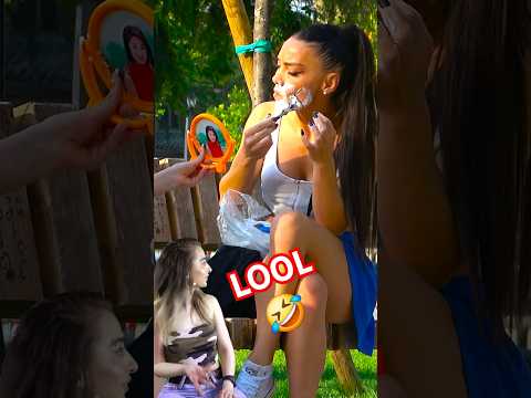 LOOL 😱Crazy Girl Prank!!!🤯😂🤣🤣🤣🤣🤣#laugh #funny #shorts