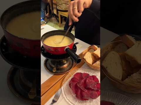 ITS OFFICIALLY FONDUE SEASON IN SWITZERLAND!!!  🇨🇭🫕