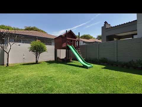 3 Bedroom House For Sale in Craigavon, Sandton