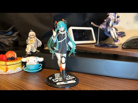 Hatsune Miku Prize Figure (Fashion Punk Ver.)