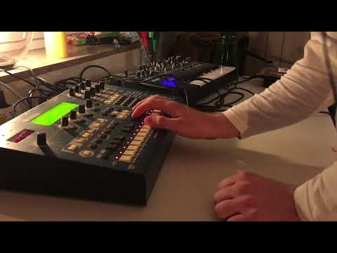 Deep House Jam On Yamaha RM1x and Bass Station II