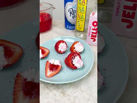 Strawberry Banana Jello Shots #cocktail #jello