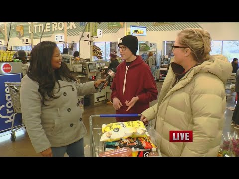 Little Rock shoppers making last-minute stops before snowfall