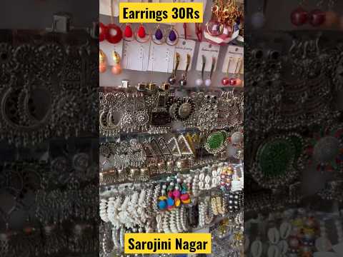 Sarojini Nagar Market Earrings 30Rs #delhimarket #youtubeshorts #ytshort #shorts