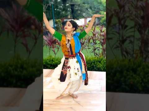 Rabindra Nritya | Biswa Bina| Sraboni sen | #danceshorts #rabindranath #bengali