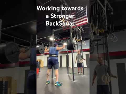 7 rep BackSquat 300lbs #stronglifts #crossfit #powerlifting #strengthlifting #gymmotivation