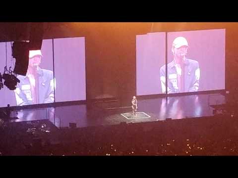 G-DRAGON talks personal life, being Kwon Ji-Yong (sad) - CHICAGO 2017 WORLD TOUR ACT III, M.O.T.T.E.