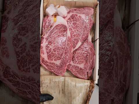 神戸ビーフのリブロースをステーキのギフトにしてみた🎁Kobebeef🐃RibEyesteak🥩