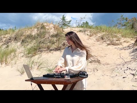 Beach Deep House DJ Set - Funky Seaside Music Mix | Sand Sun Summer