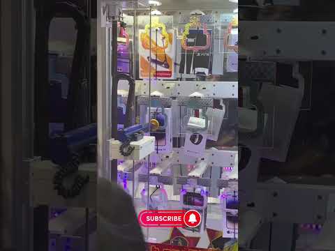 Claw machine iPhone 14 win #shorts #clawmachine #claw #iphone #iphone14