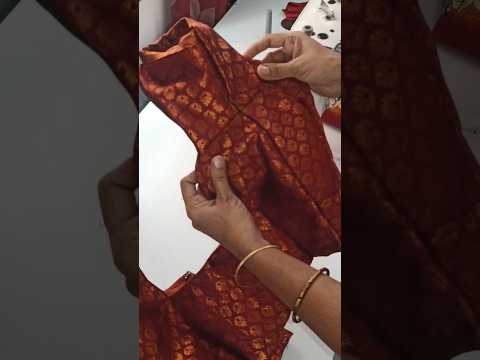 Simple Lining Blouse With Puff Sleeves design #fashion #shortsviral #saree