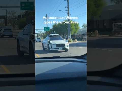 Waymo VS Human driver #automobile #viralvideo #shortvideo #shortsvideo #shortsviral