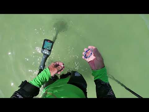 Beach Metal Detecting Florida with the Equinox 800