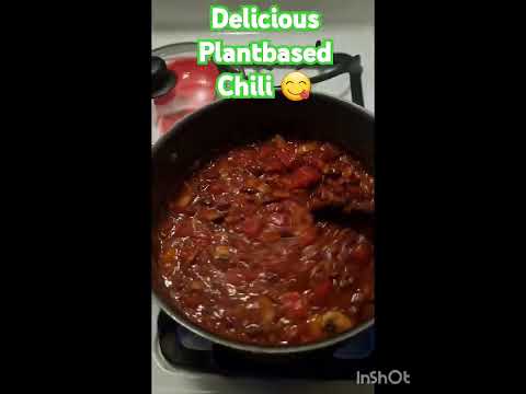 Plantbased Chili #cozy #plantbased #vegan #chili #shorts #foodie