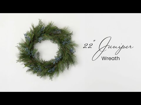 22" Juniper Wreath