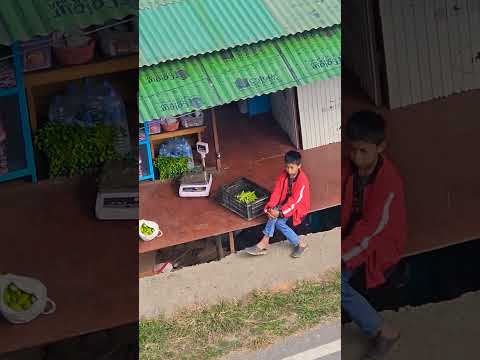 During holidays, the boy assists his grandmother in selling vegetables. #upbringing #presession💕