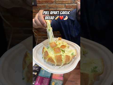 Most Cheesy🧀 Garlic Bread of Delhi | Uncle’s Special Pull Apart Garlic Bread🥖#shorts #garlicbread