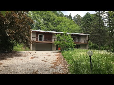 I Discovered An Incredible ABANDONED 1960’s Mid Century Home | Why Would They Abandon This?!?!