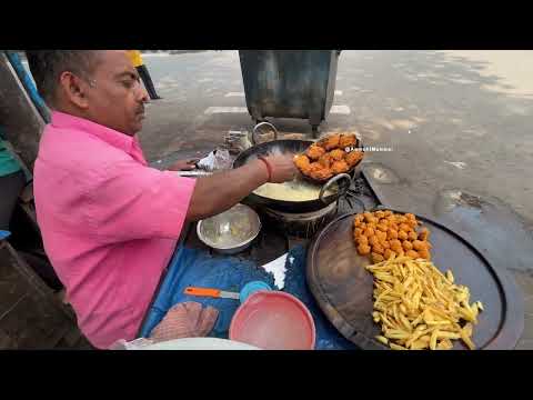 Sharma Uncle Fries Delicious Pakoras Over Coal Stove | Street Food