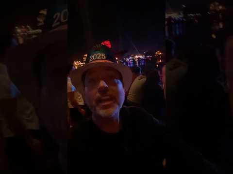 New Years Eve At Disney World! #epcot #newyear #fyp #shorts #disney #disneyworld #viralvideo