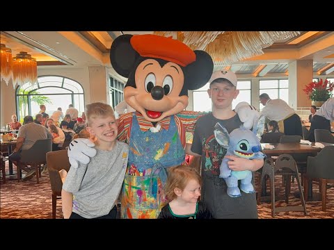 Topolino’s Terrace Disney Character Breakfast with Mickey, Minnie, Donald and Daisy!