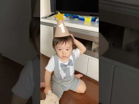 かぶりものは嫌い　1歳誕生日