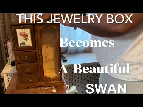 How To Make Over An Old Jewelry Box (My New Favorite Thing)