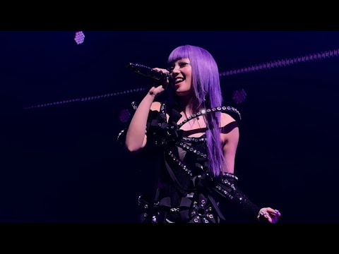 XG "Take Me Away" covered by Hinata in Chicago (4K60f) - 1st WORLD TOUR