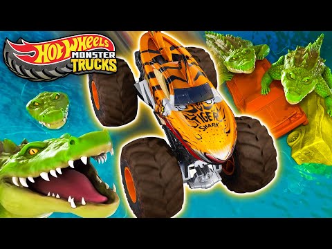 Hot Wheels Monster Trucks Avoid Traps Set in Challenging Courses! 🏁😱 | Hot Wheels