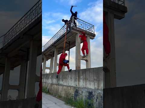 Money Heist vs Police || 10.0 #moneyheist #parkour #police #bubblesgangz #shorts #bubblesmotion