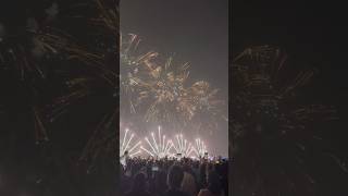 Fireworks #shorts #amazingviralvideo #fireworks #fireworksindubai #fireworkshorts #shortsfeed