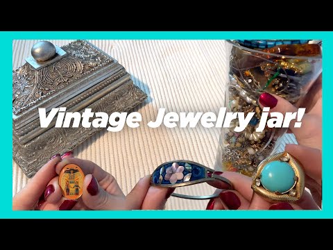 New Vintage Jewelry Jar! Let's see what we find.