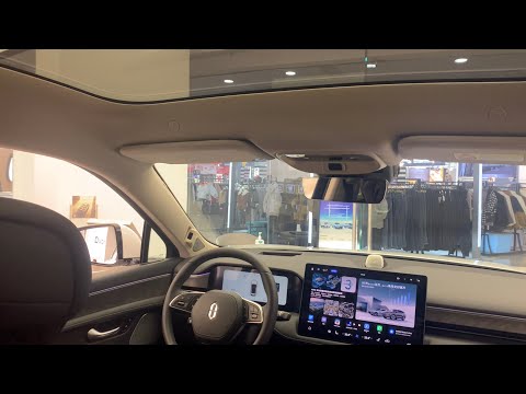 [중국 화웨이 SUV 전기차]Huawei 멋있는 차 천장 유리 / 아이토(Aito) M5 / 한국 돈 4600만원 정도 / 플러그 인 하이브리드 자동차