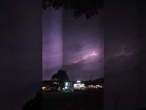 발리 우붓 1월1일 번개 lightning in Bali