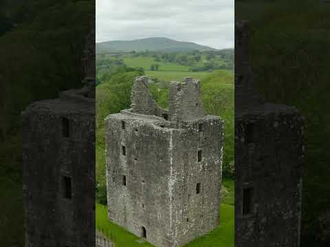 Cardoness Castle is a well-preserved 15th-century tower house. #castle #shorts