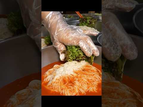 월 6,000그릇 넘게 팔리는 대박난 회국수!  / Korean Noodles with Sashimi! #shorts