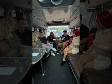 „Ich habe noch nie“ - quick tourbus edition with badmómzjay at @ Highfield Festival ! ❤ #festival