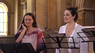 Nuria Rial & Singer Pur singing "Durme Durme"