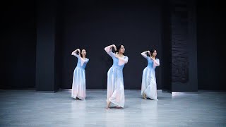 Classical Chinese Dance Traditional【Flowing Water with Peach Blossom 流水桃花】| By Adult Beginner Class